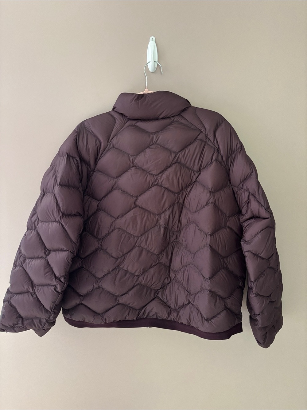 LULULEMON FEATHERWEIGHT DOWN 900 fill QUILTED JACKET in BLACK PLUM SZ XL NWT - Picture 3 of 8